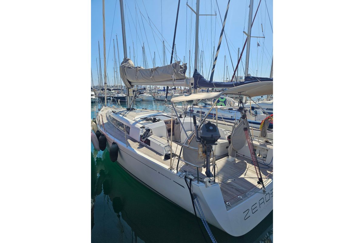 2012 Grand Soleil 39