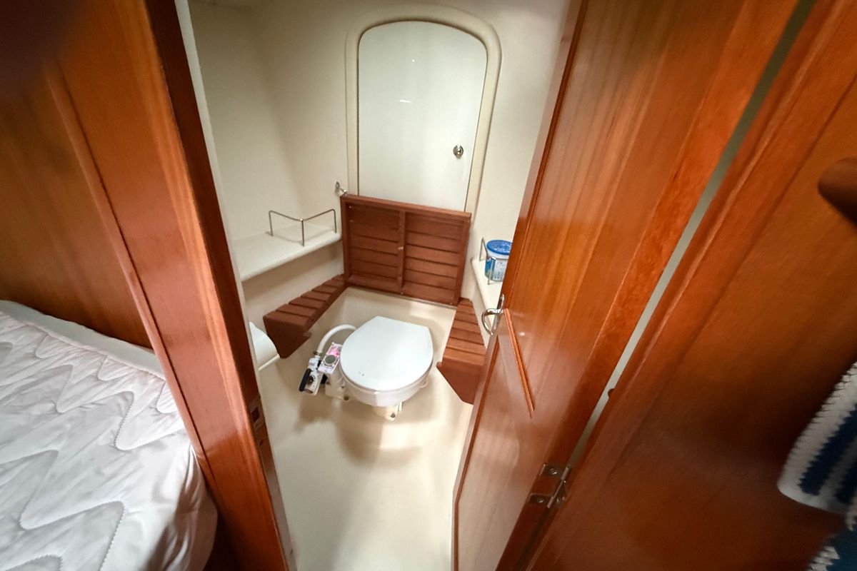 2005 Hunter 41