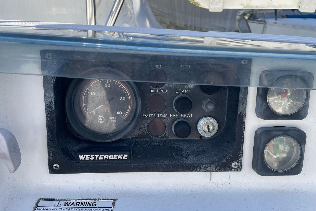 2000 Beneteau 361
