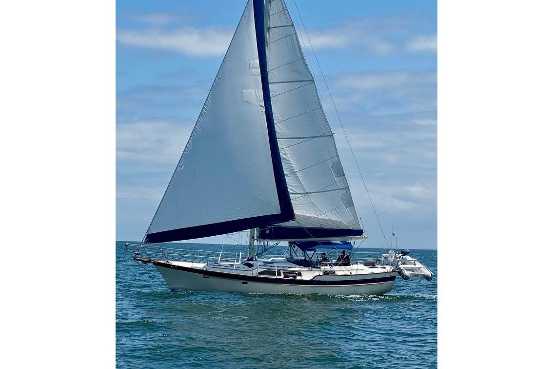 1987 Irwin 43 Mk II Cruiser