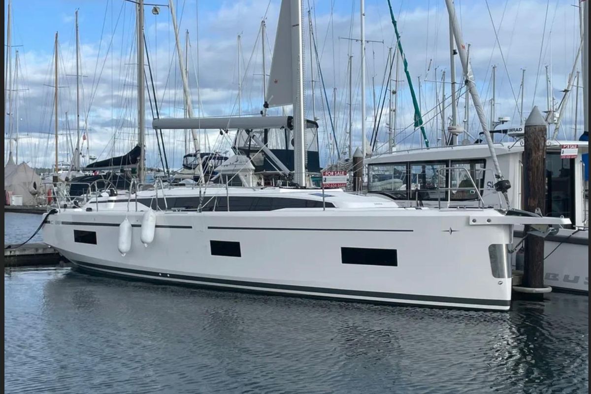 2023 Bavaria C38