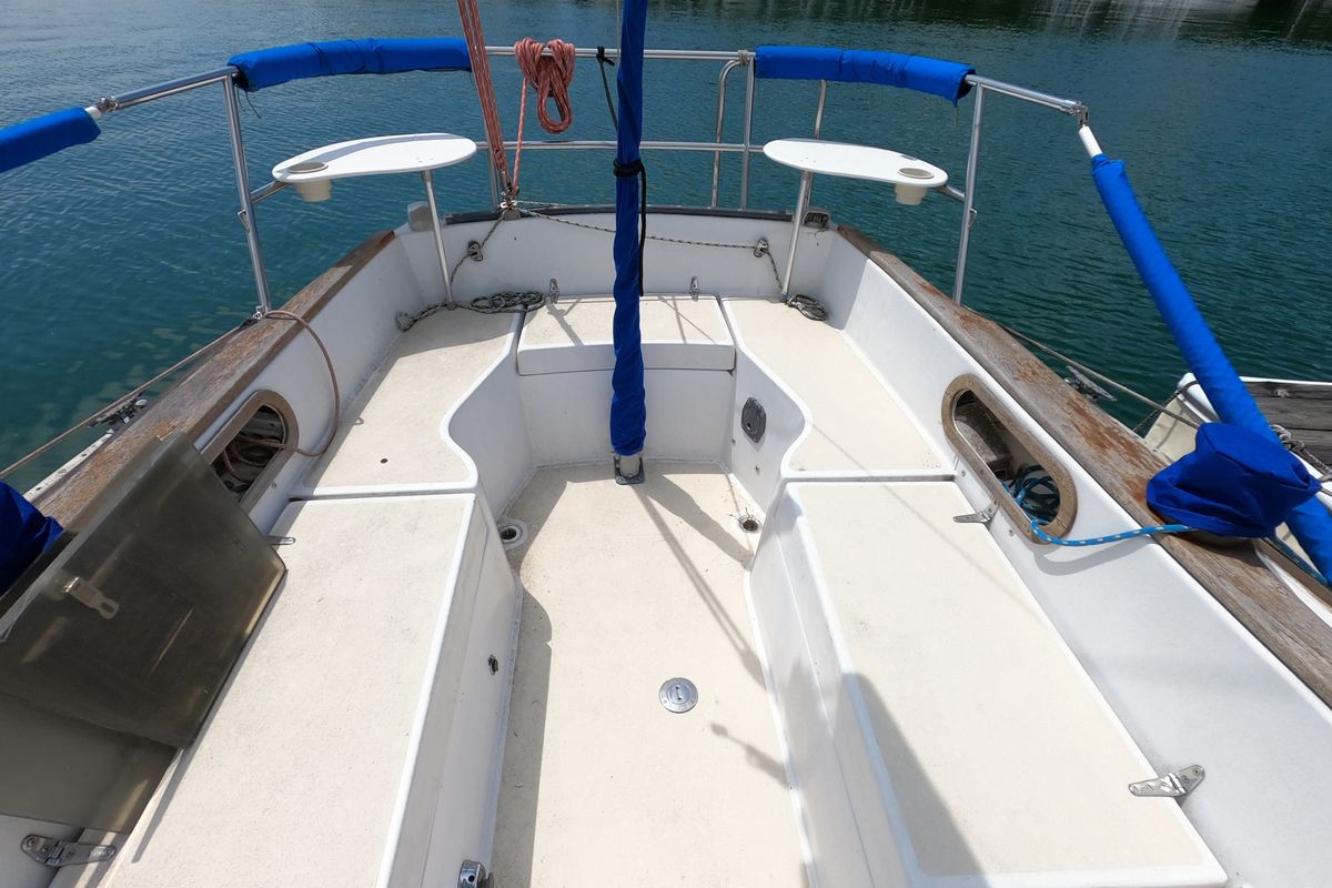 1977 Sabre 28