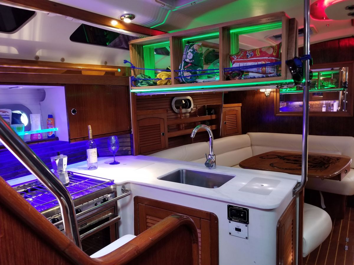2000 Catalina 470
