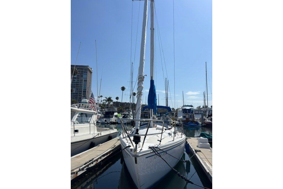 1983 Catalina 30