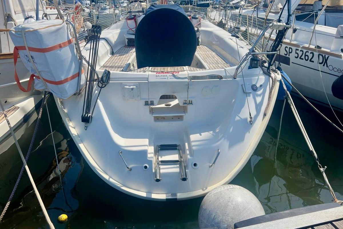 2002 Bavaria 37