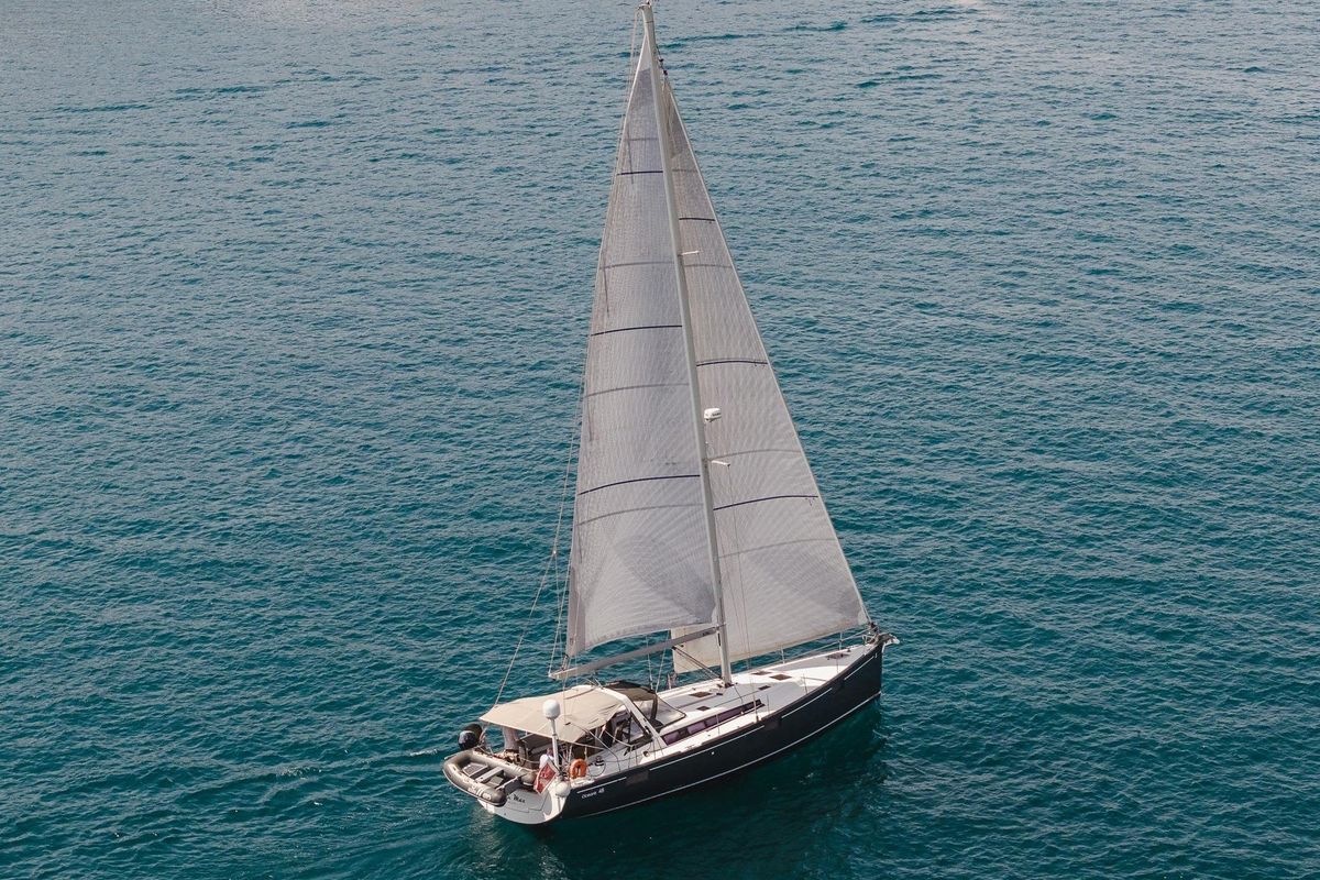 2012 Beneteau Oceanis 48