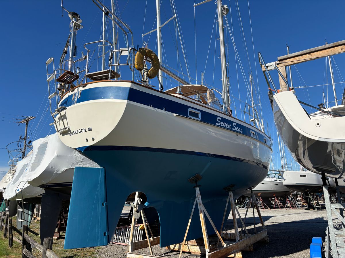 1979 Hallberg-Rassy 38