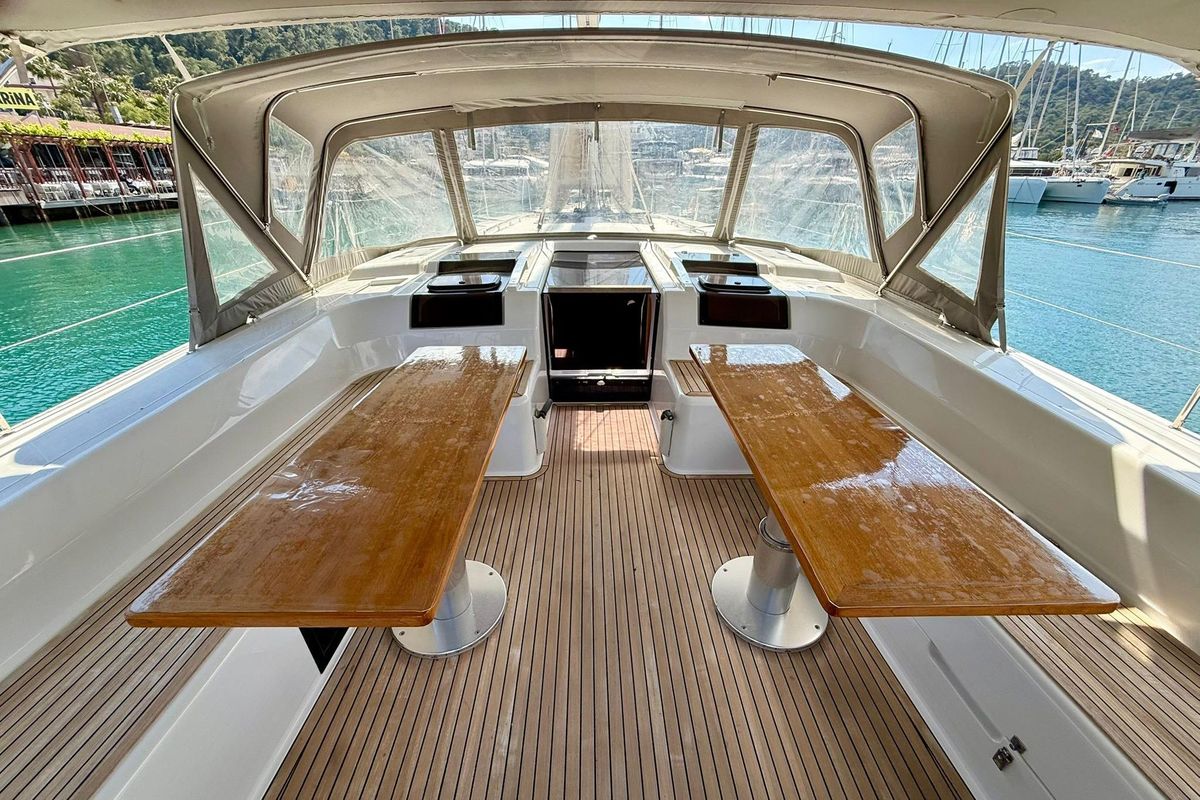 2019 Hanse 458