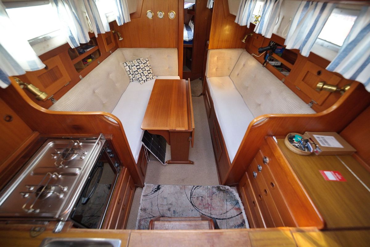 1988 Hallberg-Rassy 29