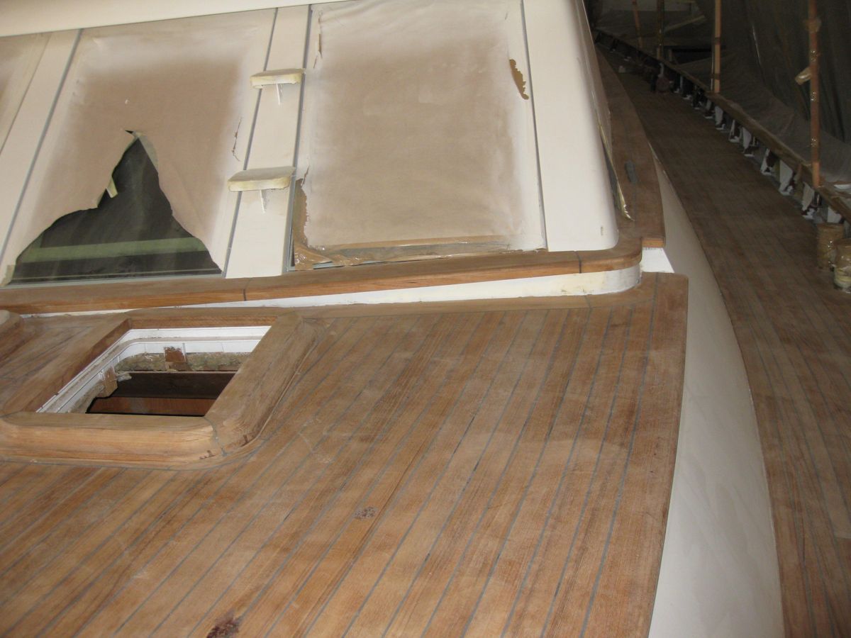 2022 Custom Line SM Europe Smy84 for sale in Gdańsk, Poland 86 ft