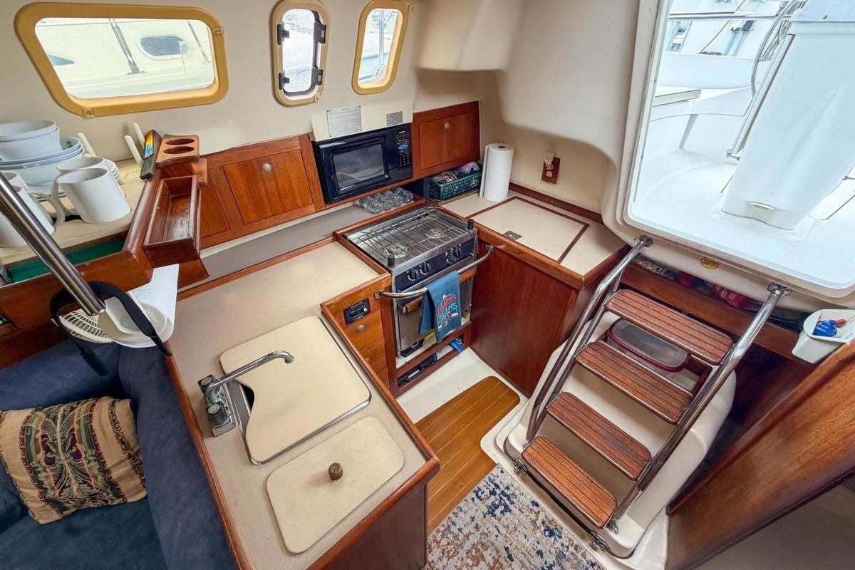1999 Hunter 310
