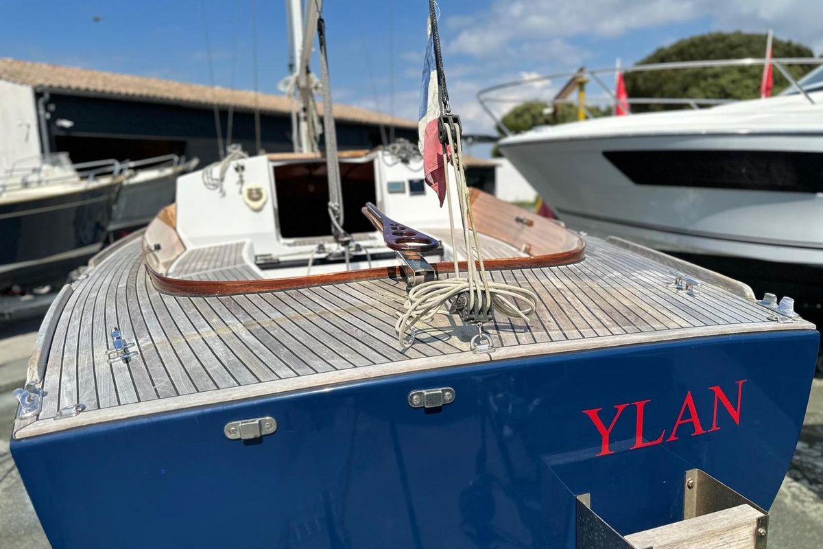 2004 AP Yachting Solenn 23