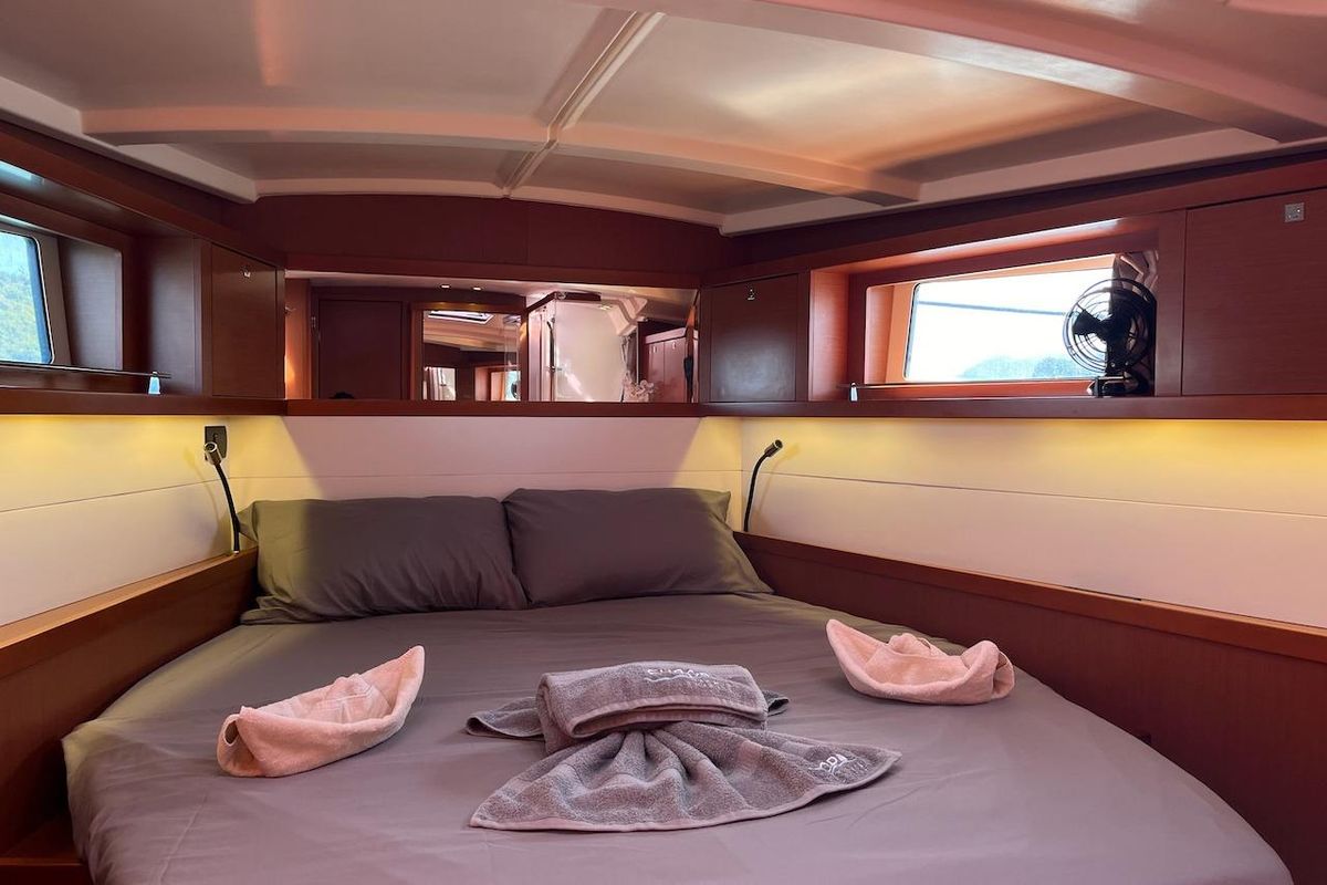 2014 Beneteau Oceanis 48