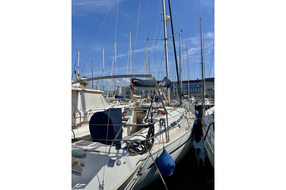 2002 Bavaria 37