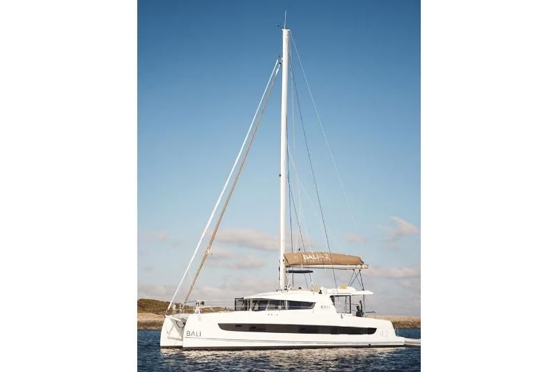 2027 Bali 4.2 for sale in Alimos, Greece 42 ft
