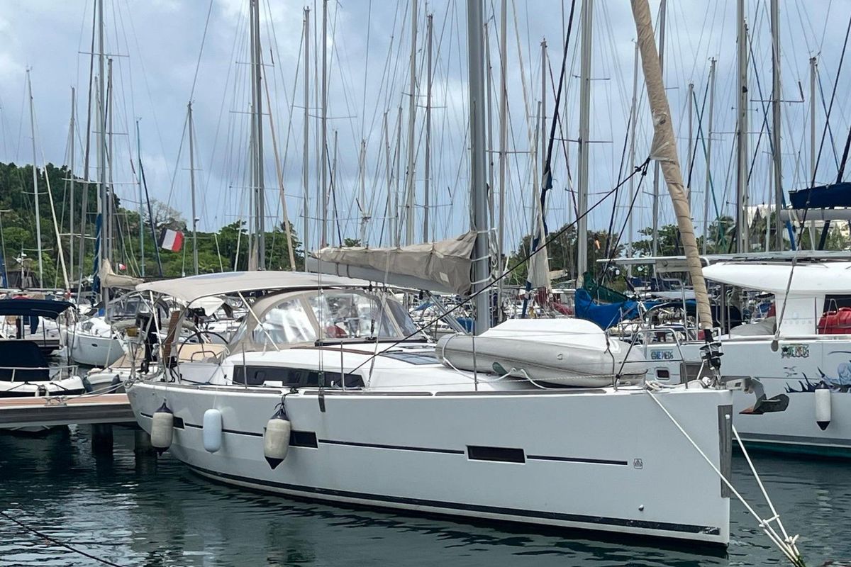 2018 Dufour 412 Grand Large
