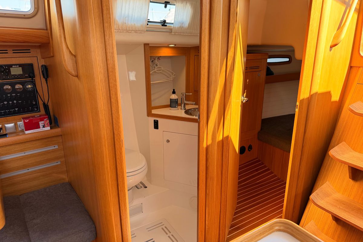 2019 Arcona 380