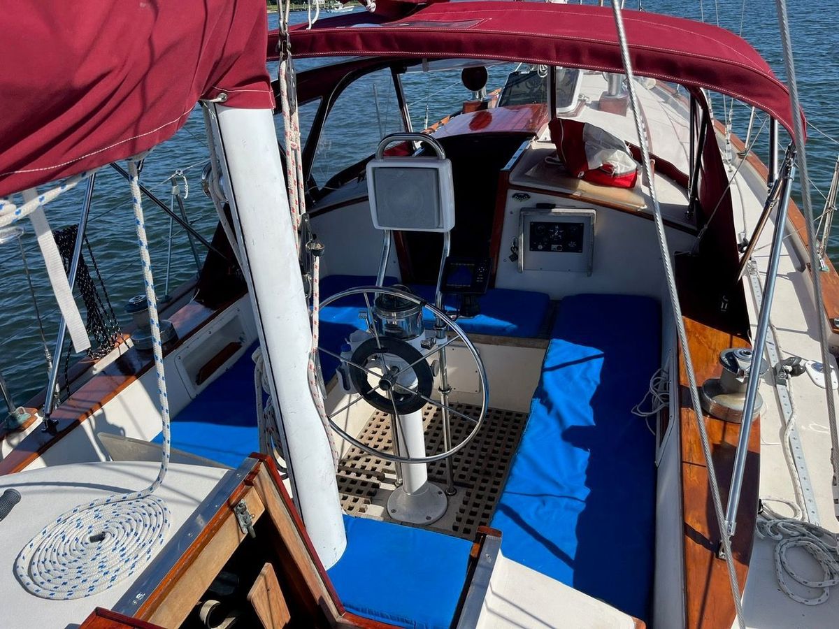 1983 Dickerson 37 Ketch