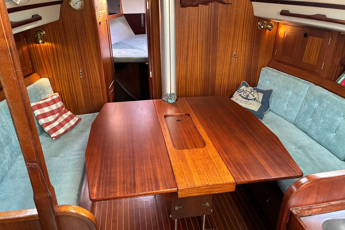 1989 Sweden Yachts 340