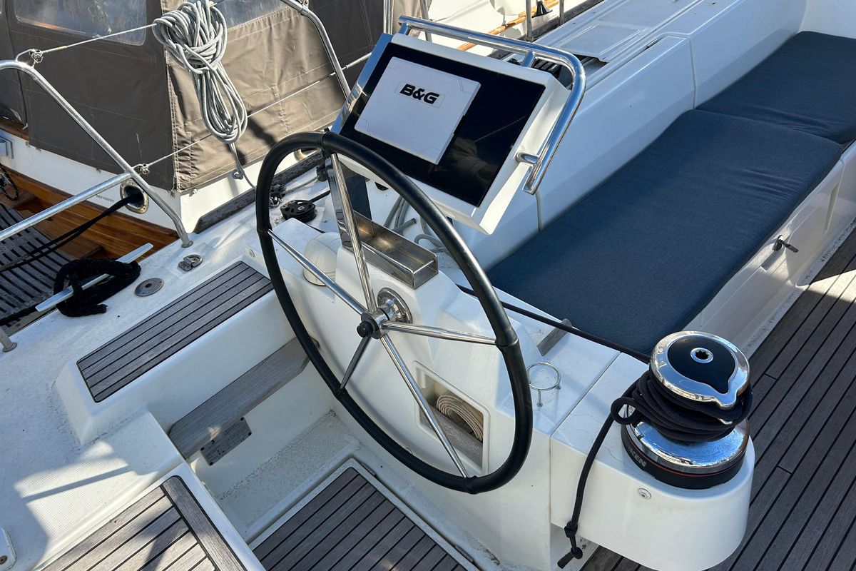 2015 Beneteau Oceanis 55