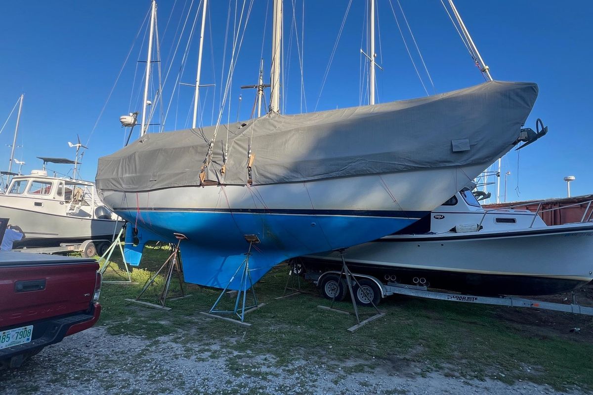 1982 Pacific Seacraft 37