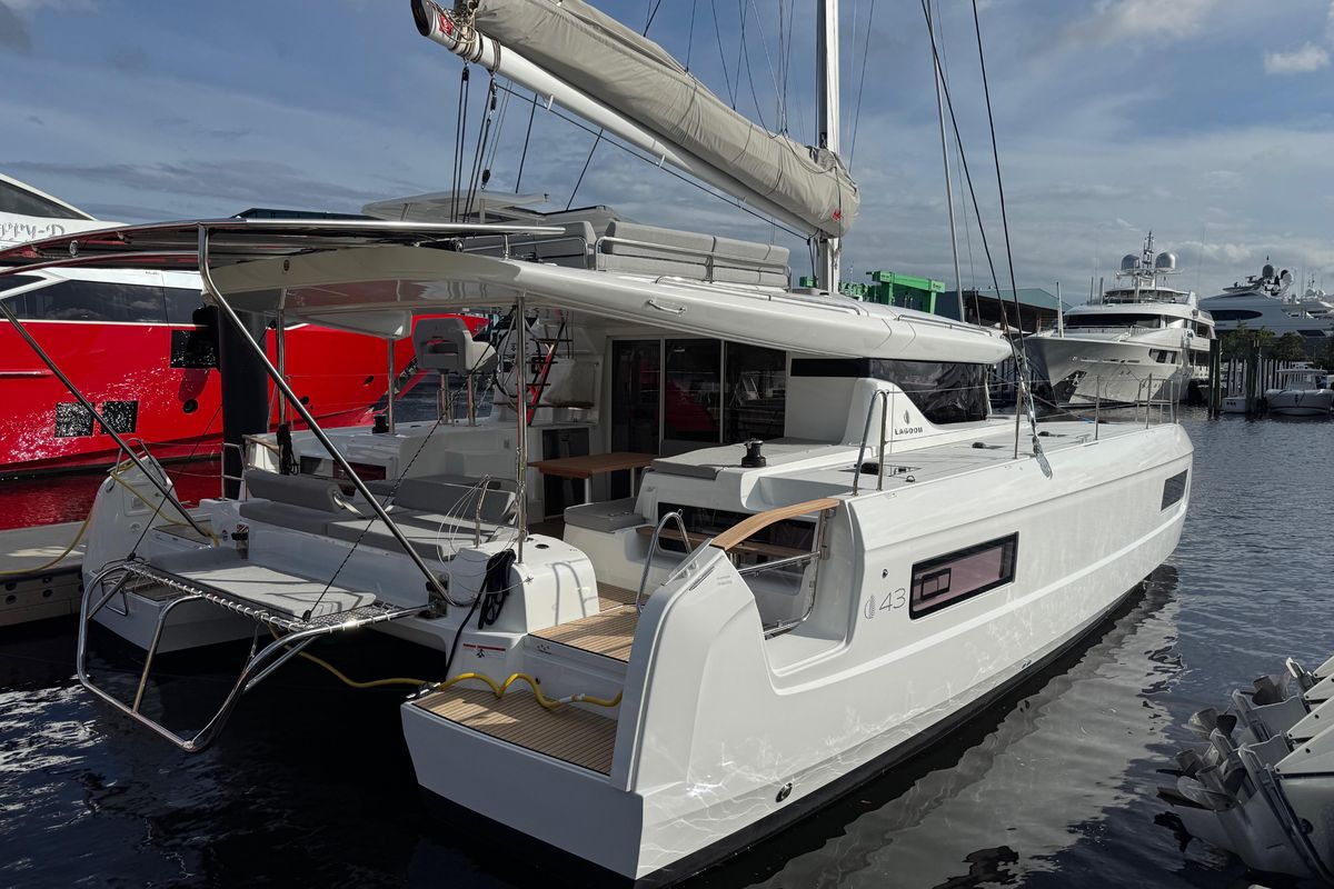 2026 Lagoon 43