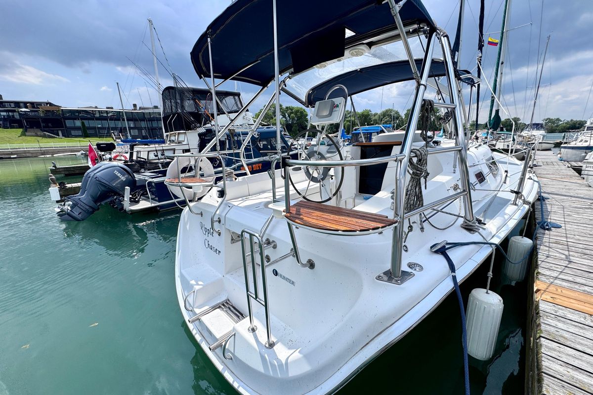 2006 Hunter 33