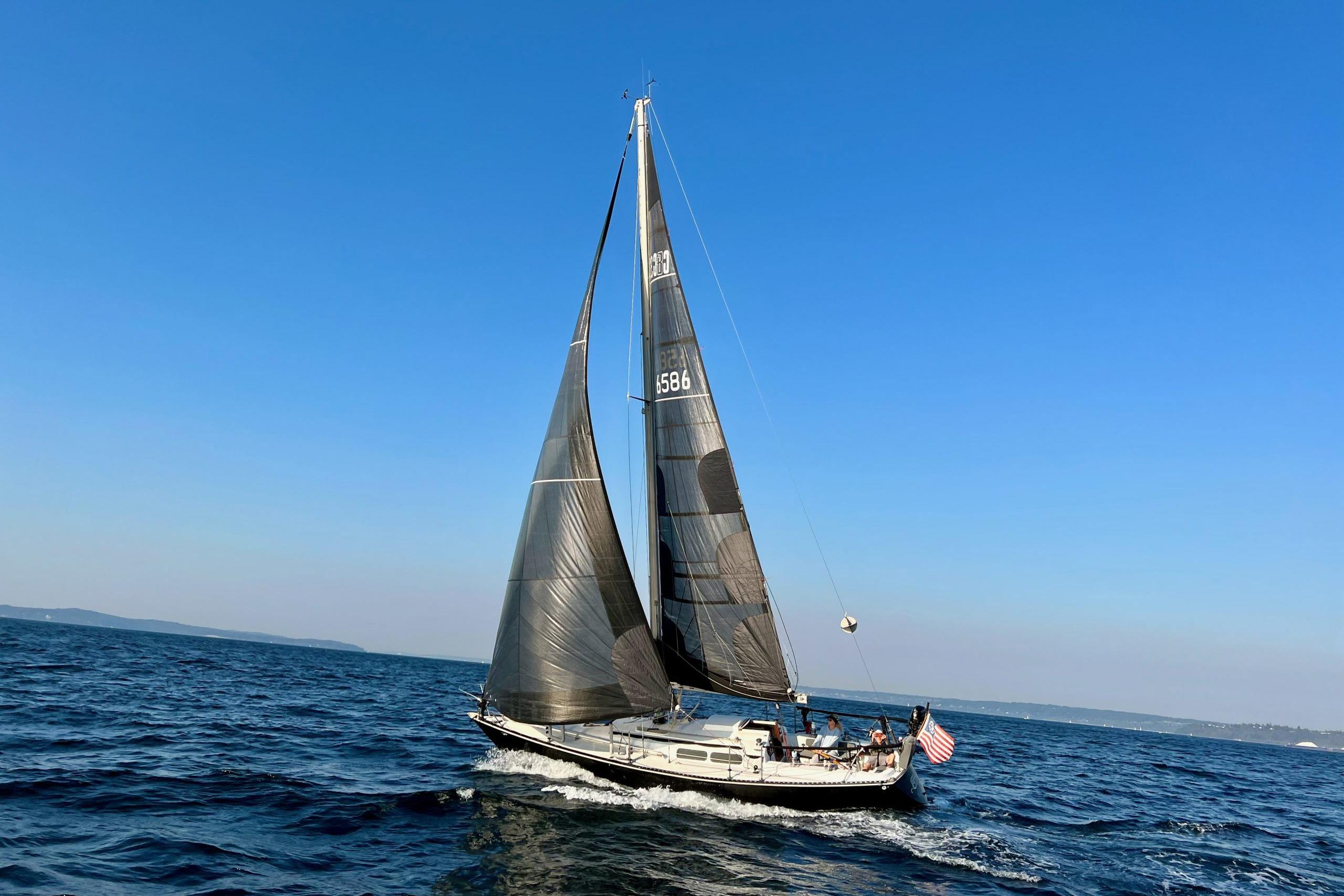 1975 C&C 33