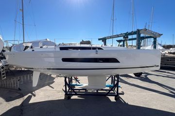 2024 Dufour 37 Boats