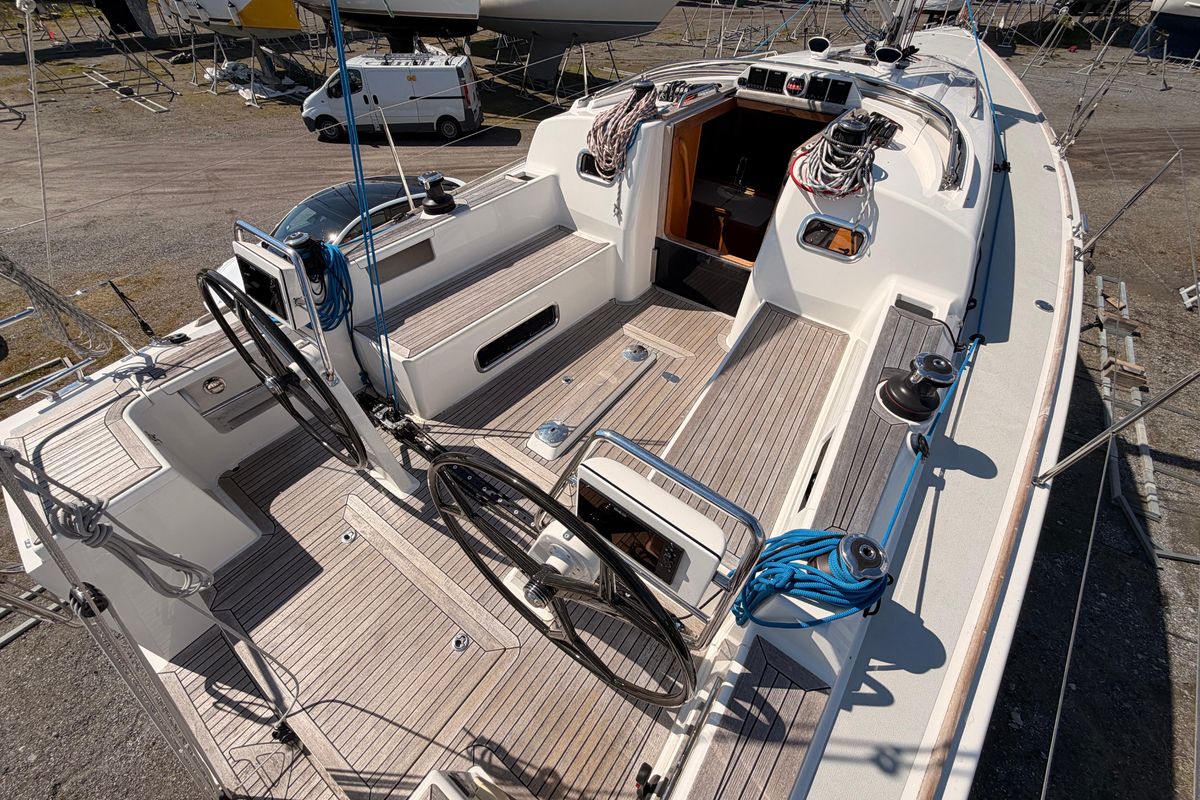 2019 Arcona 380