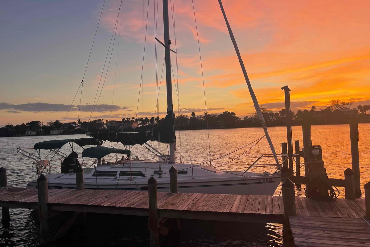 1995 Catalina 320 for sale in Satellite Beach, Florida (32 ft)
