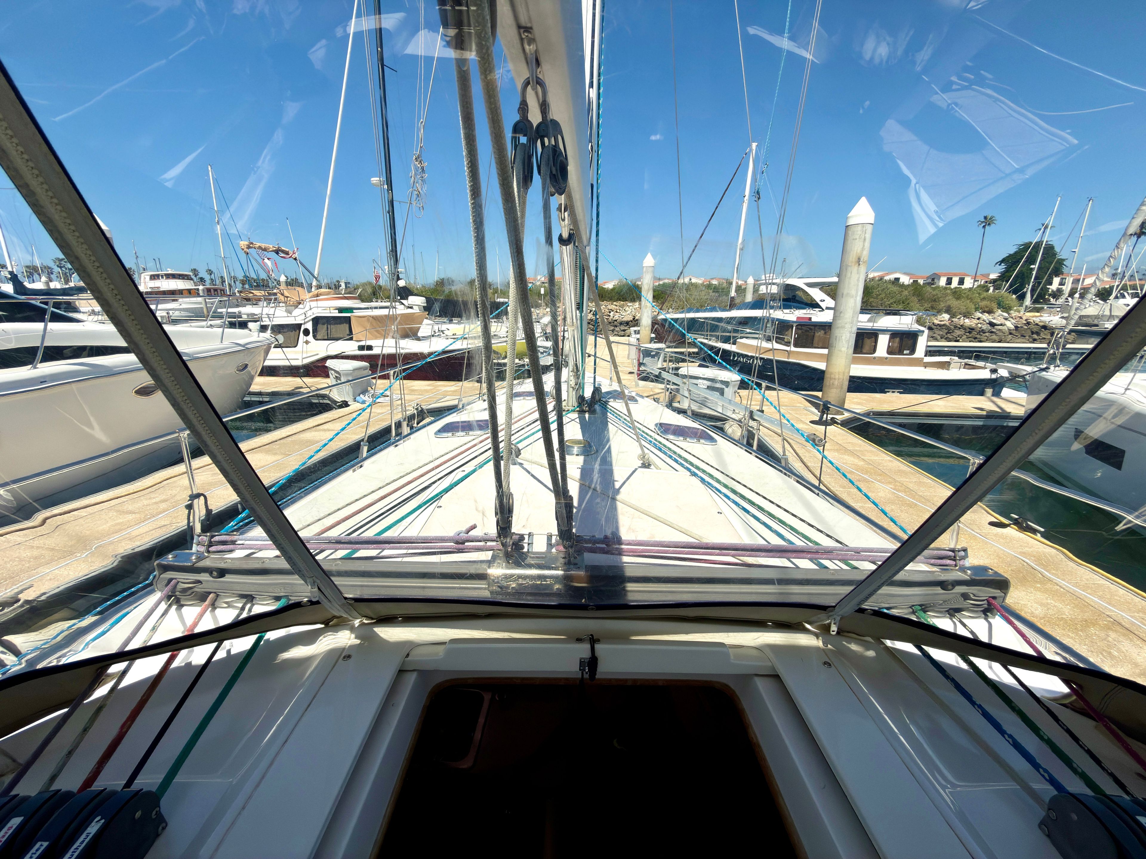 2005 Catalina 387
