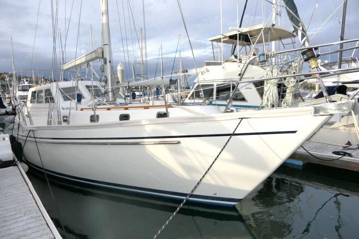 2002 Tayana 460 Vancouver Pilothouse