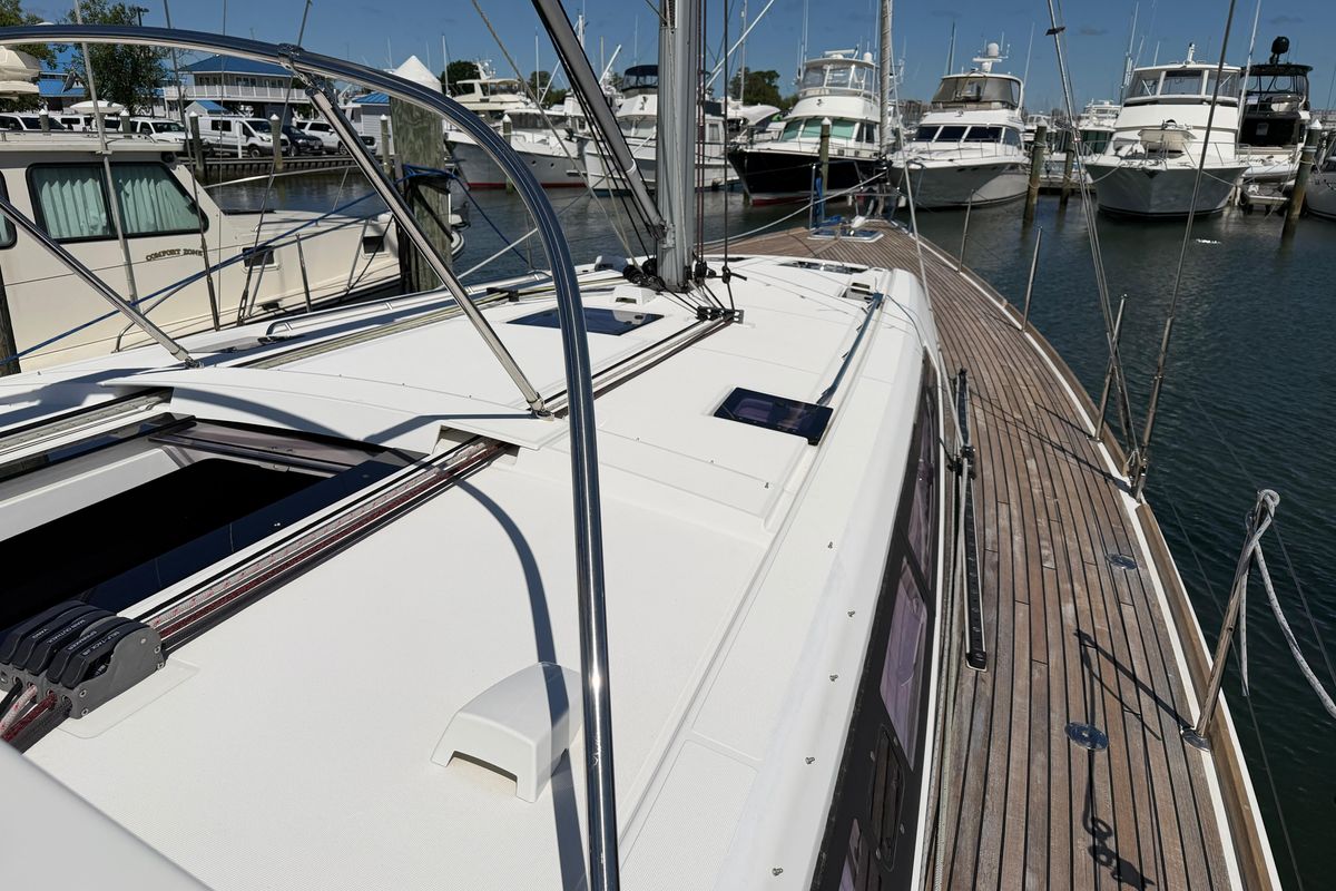 2016 Beneteau Oceanis 48