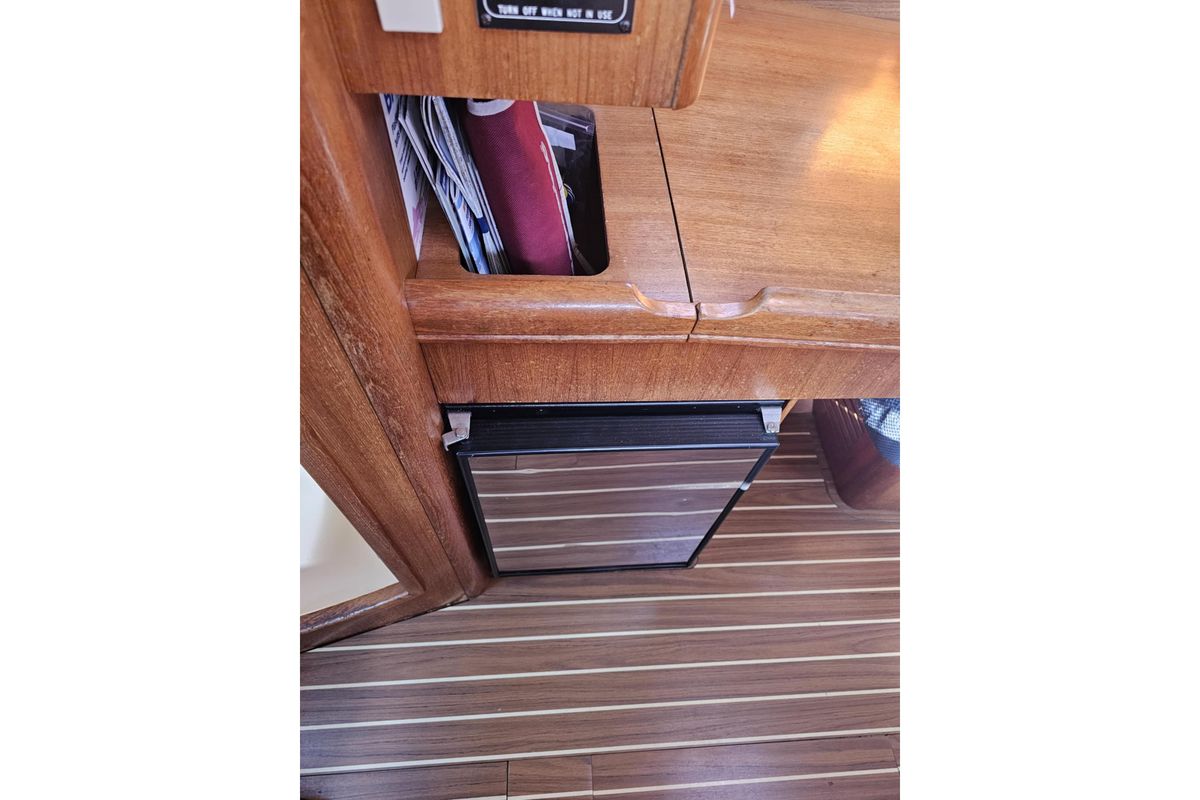 2006 Hunter 36