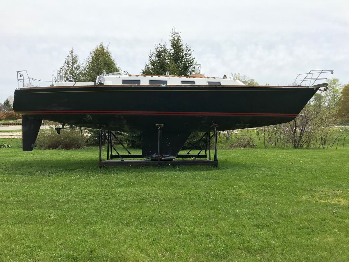 1990 J/Boats J/37
