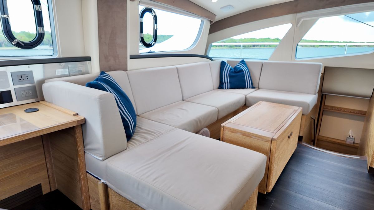 2021 Xquisite Yachts X5 PLUS
