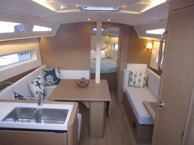 2025 Jeanneau Sun Odyssey 380