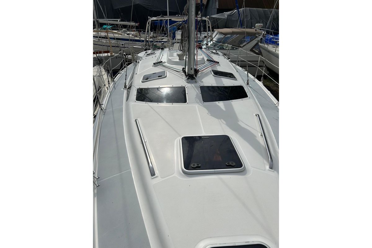 2002 Hunter 410