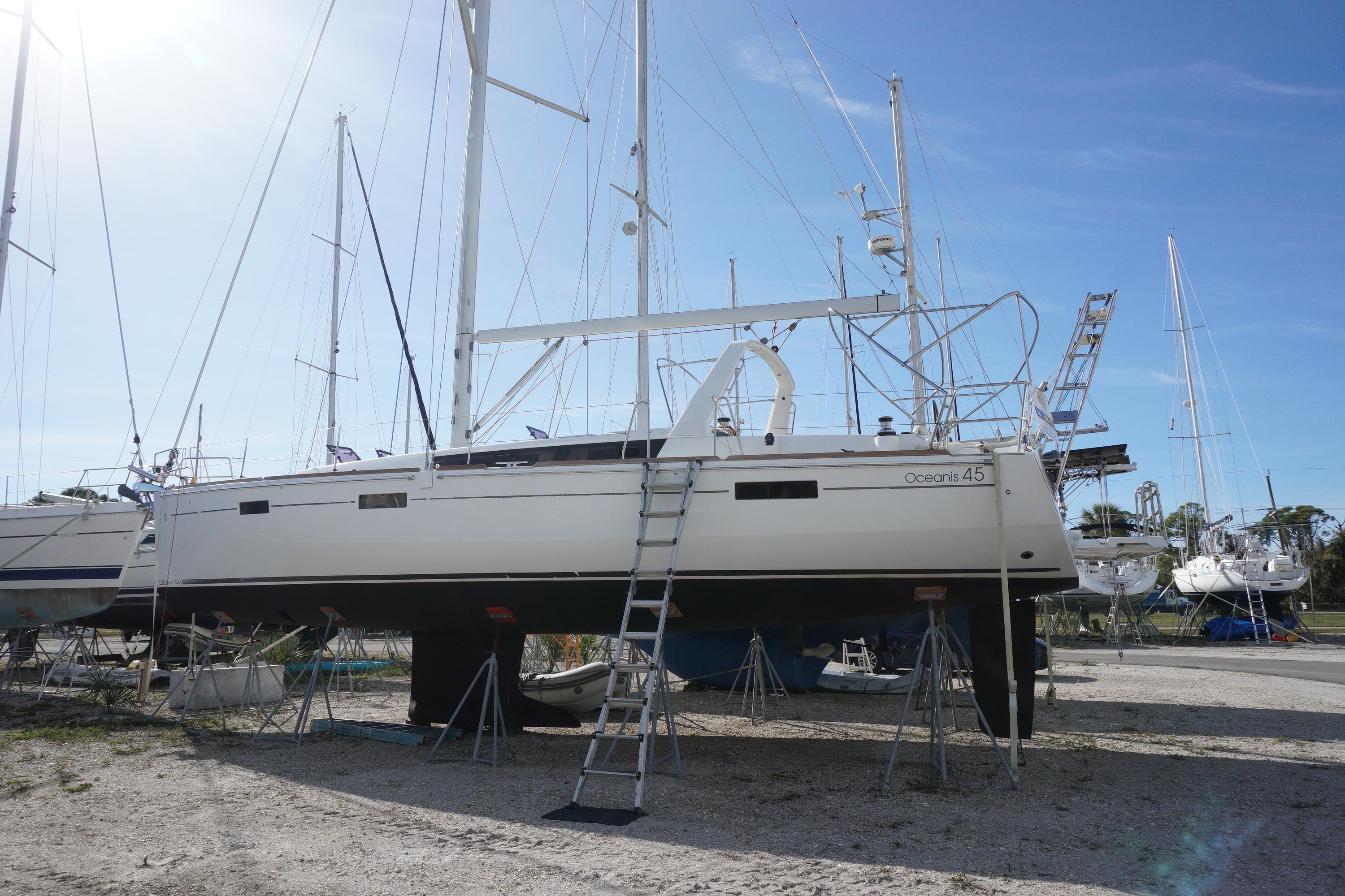 2012 Beneteau Oceanis 45 for sale in Port Charlotte, Florida