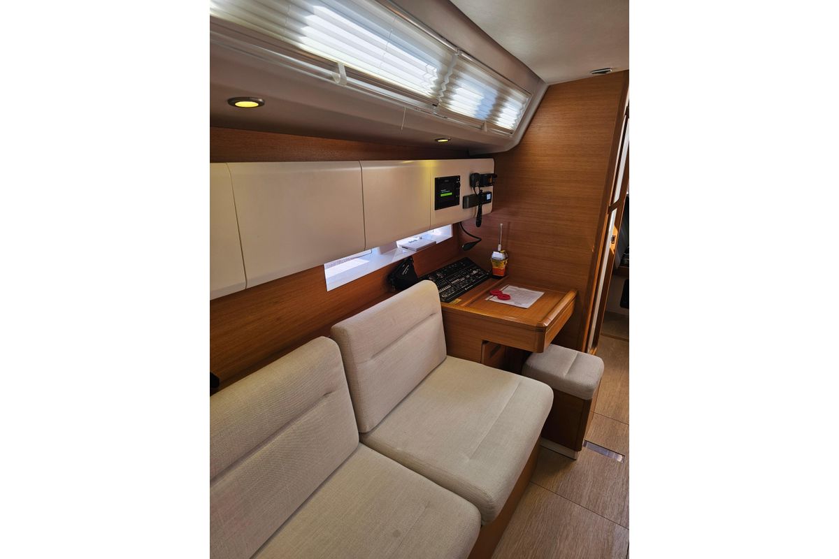 2012 Grand Soleil 39