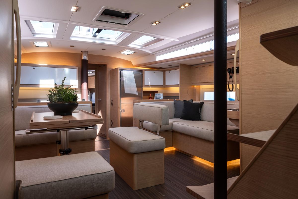 2024 Dufour 530