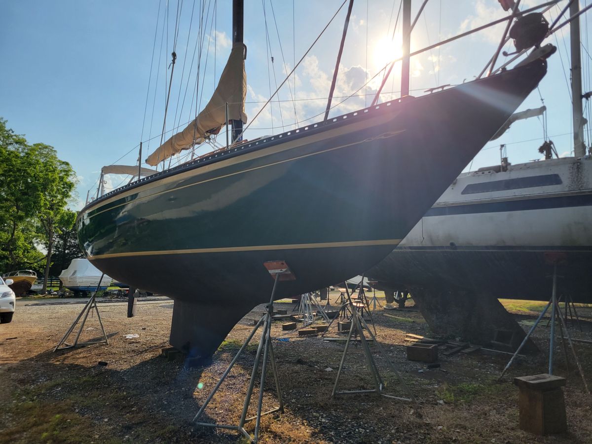 1978 Islander 36
