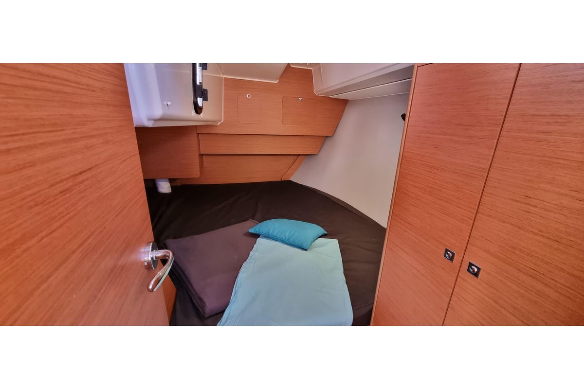 2023 Dufour 37 for sale in Antibes, Alpes-Maritimes, France
