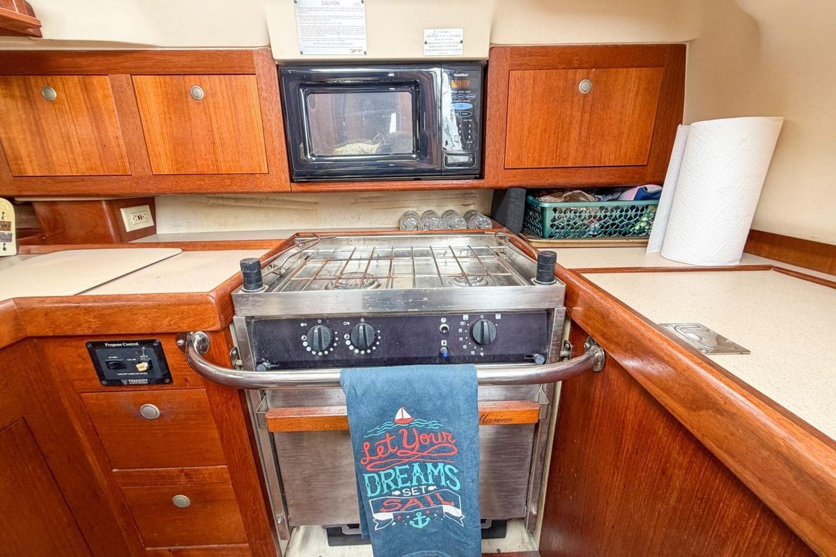 1999 Hunter 310