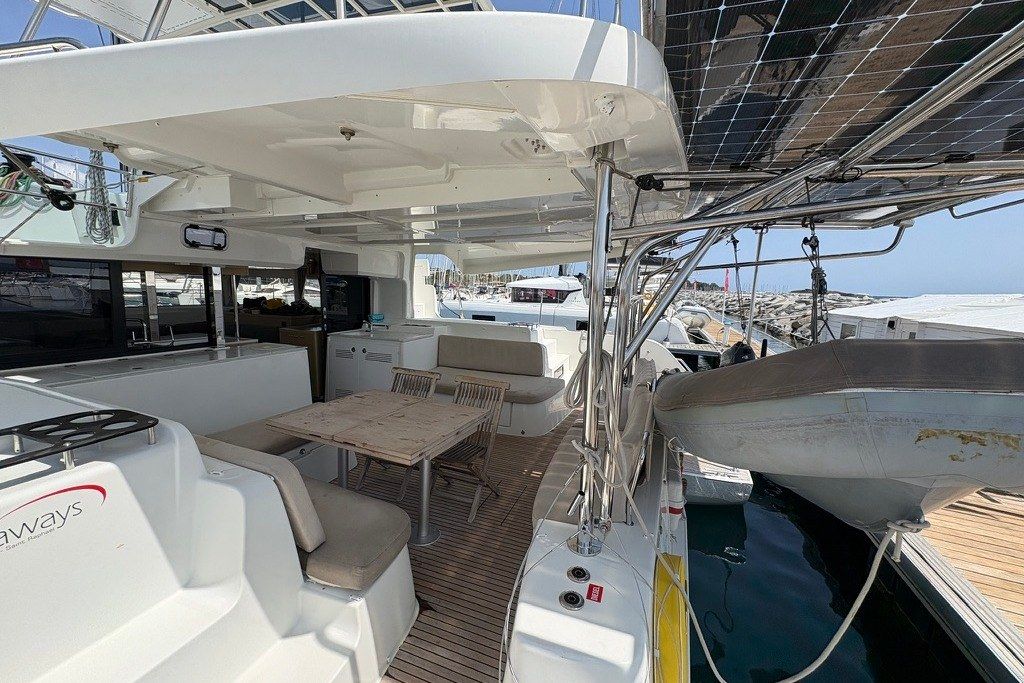 2021 Lagoon 46