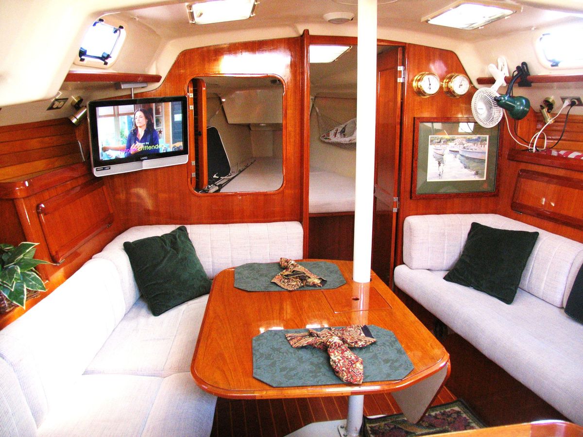 1992 Hunter Legend 37.5