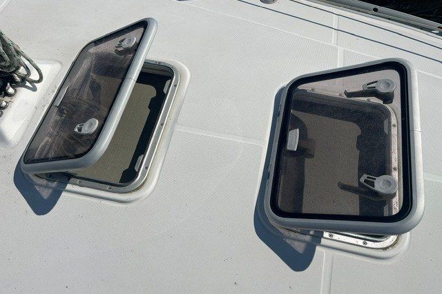 2005 Beneteau 323