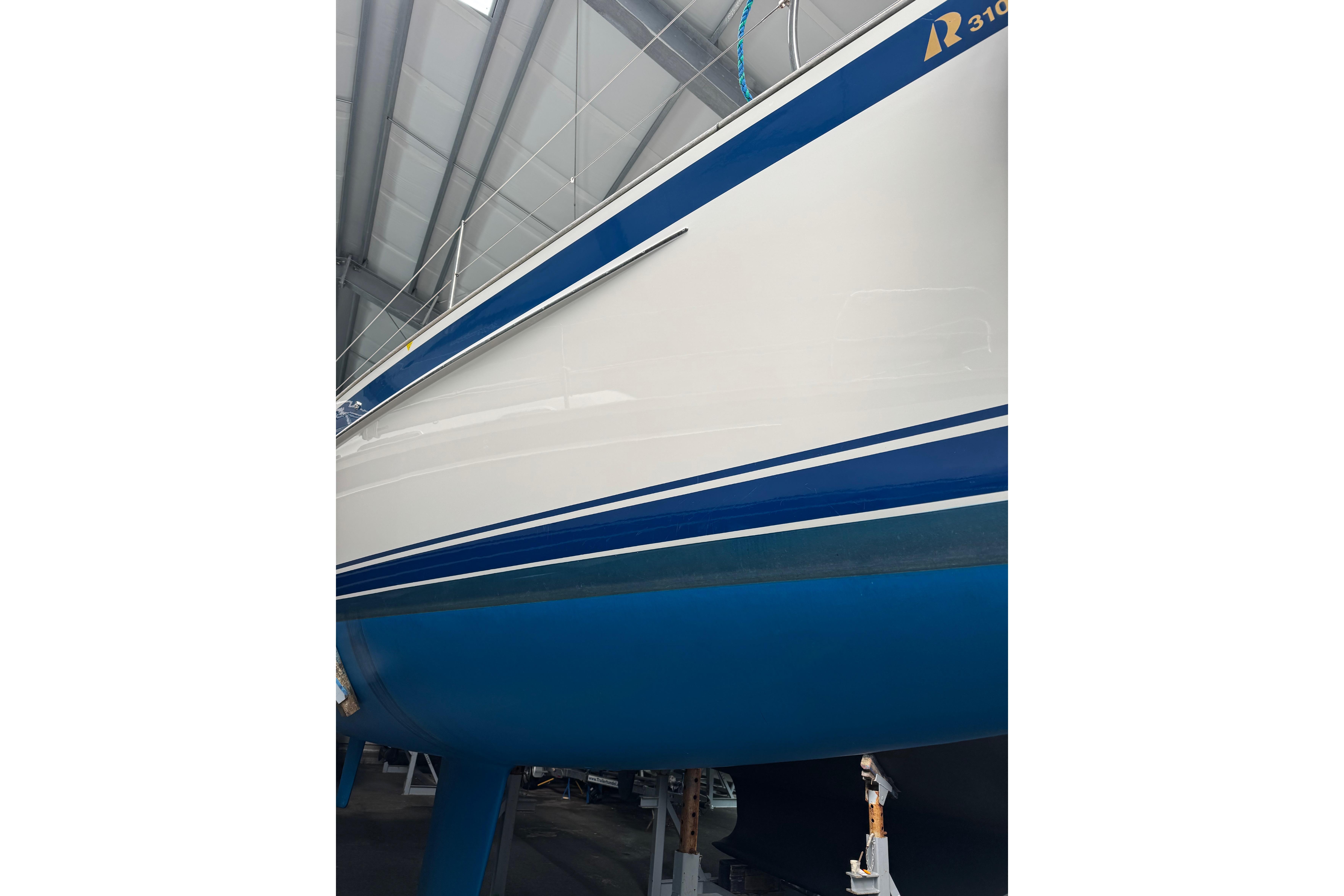 2011 Hallberg-Rassy 310 for sale in Neustadt In Holstein, Schleswig-Holstein, Germany