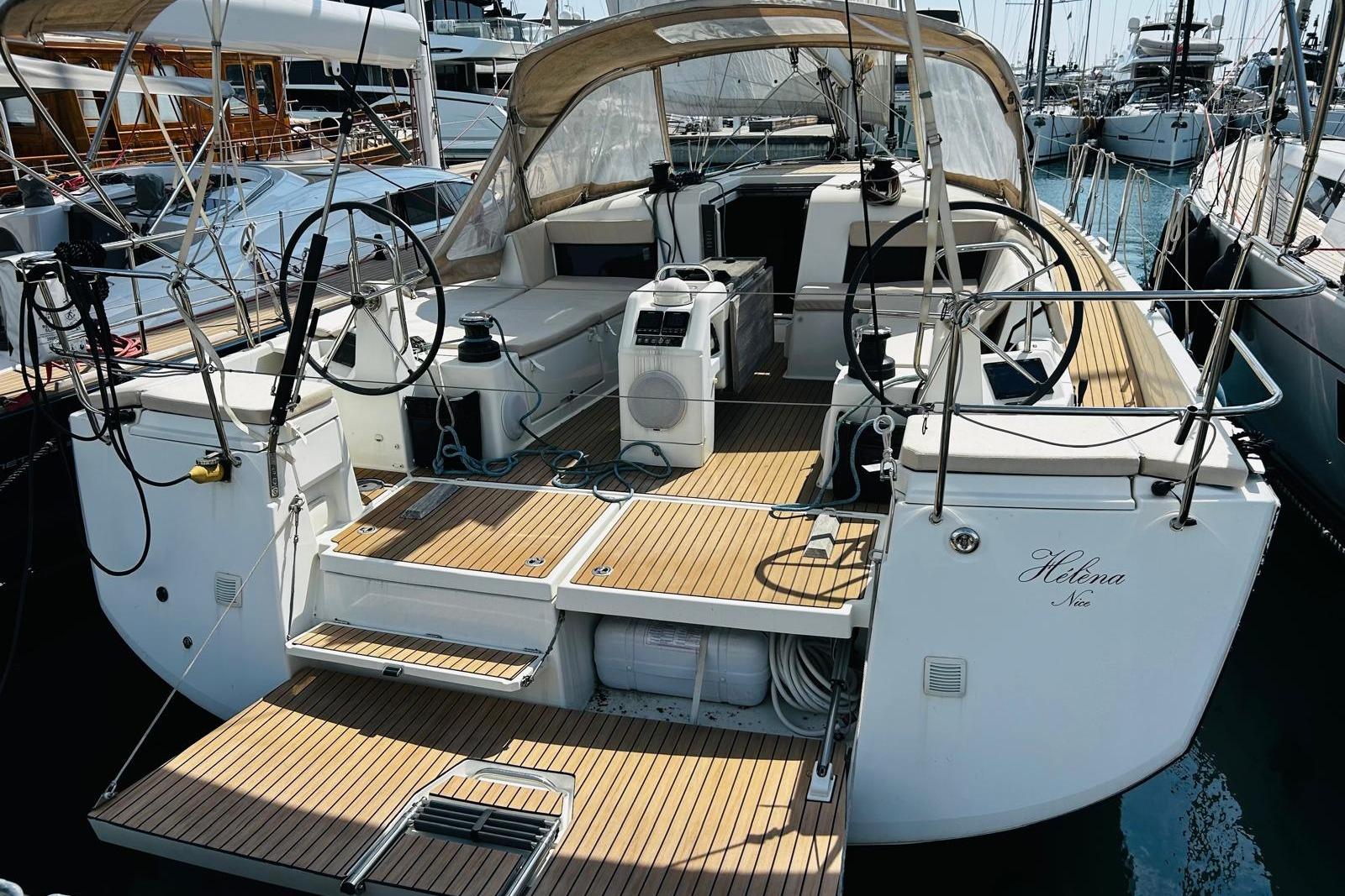 2020 Jeanneau Sun Odyssey 490 for sale in Antibes, Alpes-Maritimes, France